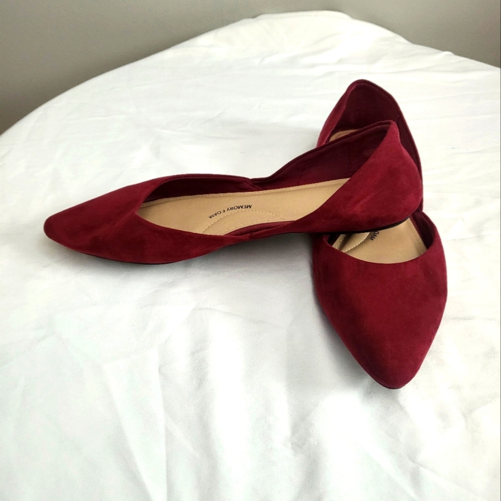 Cute Maroon Suede Flats